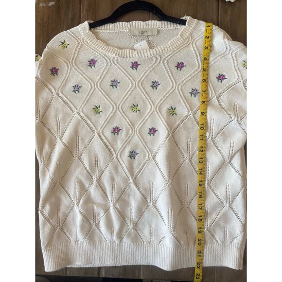 Ann Taylor Loft Womens Cottagecore Floral Cream Sweater Feminine Flirty SIZE M - Picture 6 of 7